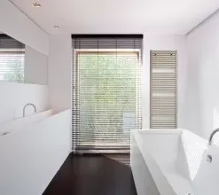 Vasco IRIS HDRM Licht Gebogen Handdoekradiator 690 X 900 (694 Watt) Kleur Ral 9016