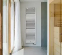 Vasco IRIS HDM Handdoekradiator 1338 X 600 (869 Watt) Kleur Ral 9016