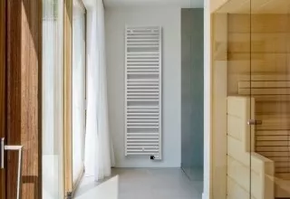 Vasco IRIS HDM Handdoekradiator 1734 X 600 (1128 Watt) Kleur Ral 9016