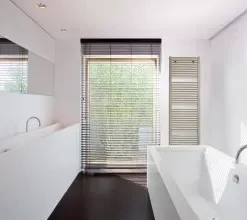 Vasco IRIS HDRM Licht Gebogen Handdoekradiator 1122 X 600 (732 Watt) Kleur Ral 9016